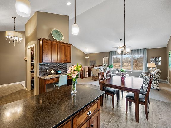 3rd image of 11732 Erskin Cir