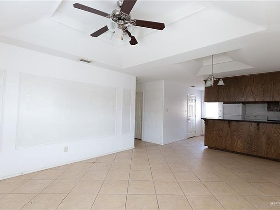 2nd image of 2019 Lacywood APT B