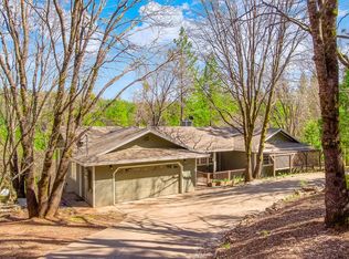 4830 Yarrow Dr, Pollock Pines, CA 95726