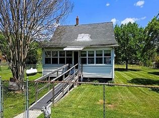 152 5th St, New Castle, VA 24127