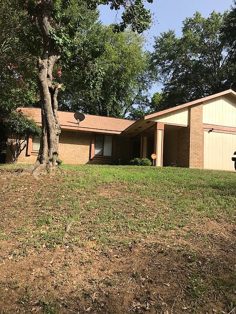 1st image of 2401 Pinkerton Dr