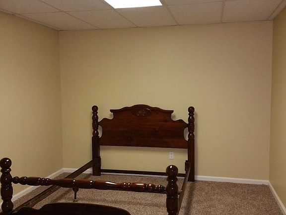 5th image of 9133 Emily Dr