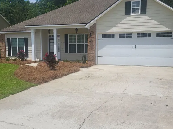 5196 Carlton Ridge Cir, Hahira, GA 31632