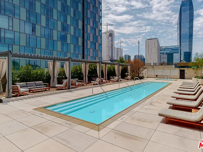889 Francisco St #2602 — Photo 40