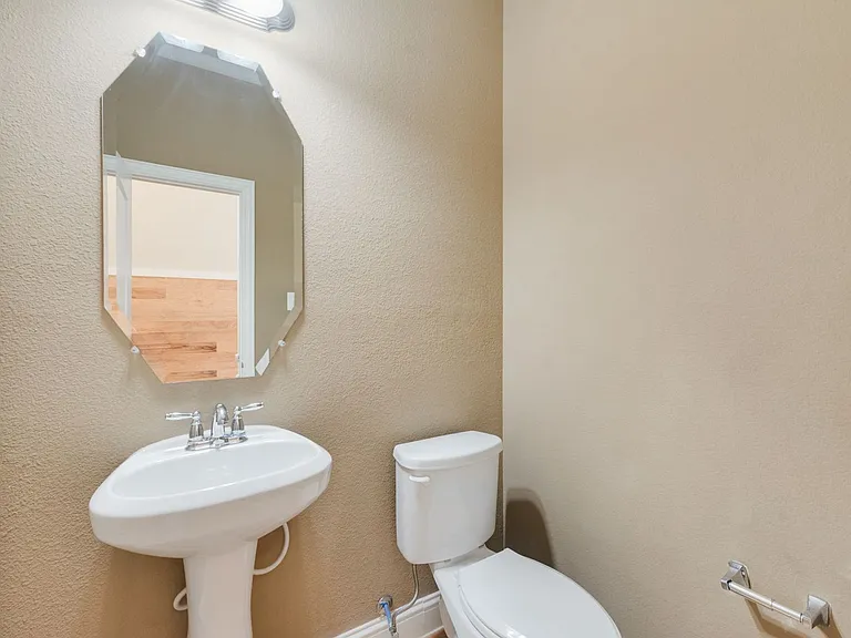 2629 Chambers Dr — Photo 22