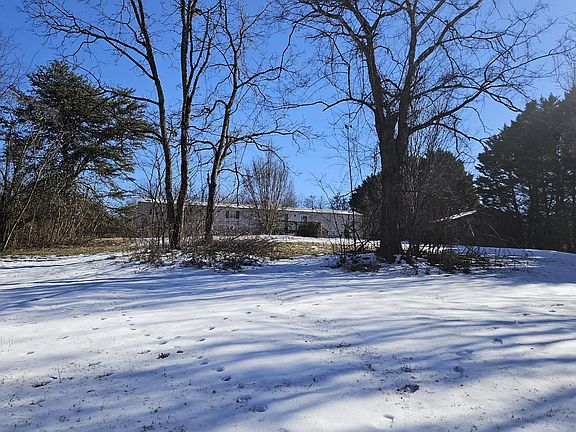 4th image of 1145 Cloyds Church Rd