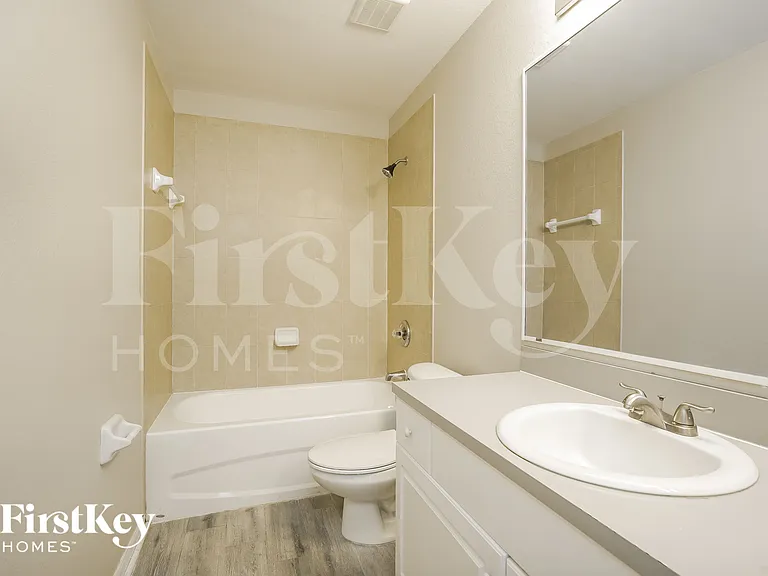 3506 NE 18th Pl — Photo 13