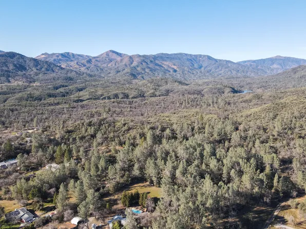 Quartz Hill Rd, Redding, CA 96003