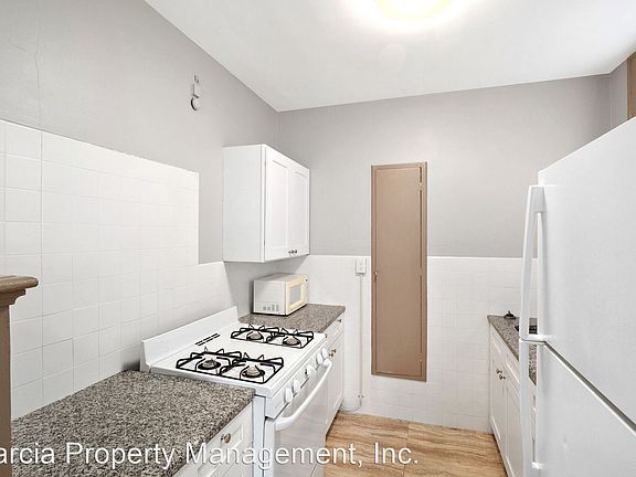 5th image of 3821 S Kingshighway Blvd APT 2