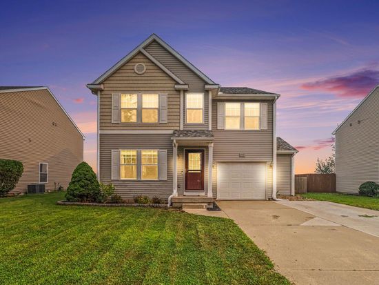 714 Fraser Grove Dr, Vicksburg, MI 49097