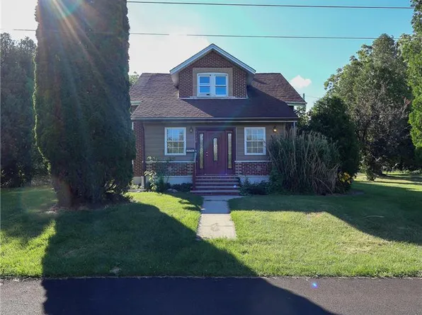5136 McKinley Ave, Whitehall, PA 18052