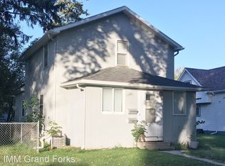 624 N 7th St #1, Grand Forks, ND 58203