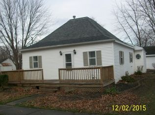 604 N Chicago St, Watseka, IL 60970