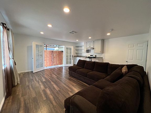 4th image of 1224 Stovall Ave