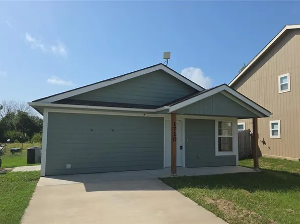 1720 Elderberry Ln, Ottawa, KS 66067