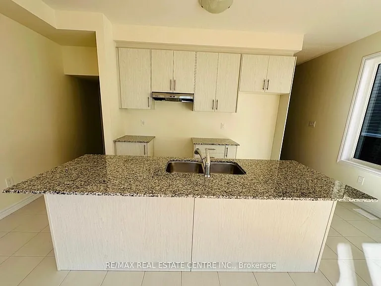 673 Ribstone Ct — Photo 17