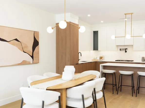 901 Edgar Ave #102, Coquitlam, BC V3K 2K1