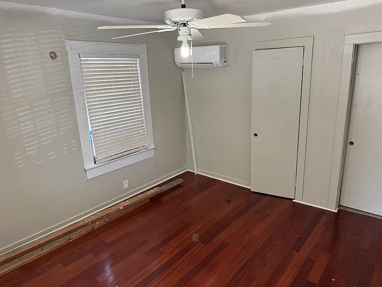 Bed room 1