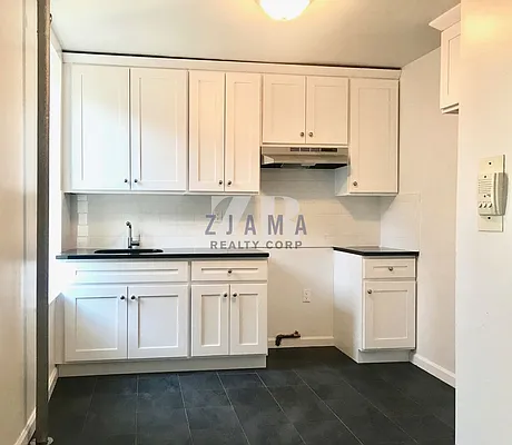 Rented by Zjama Realty Corp | media 2