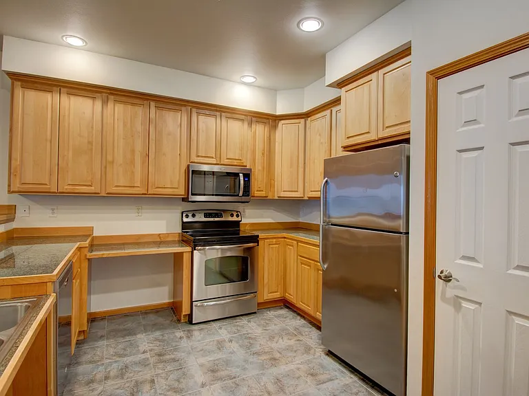 1850 SW Scenic Heights St #B102 — Photo 2