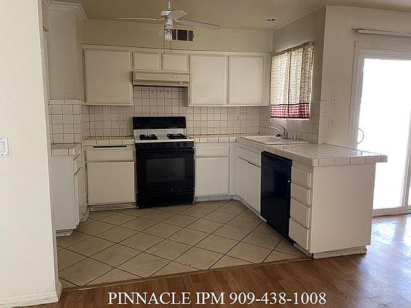 5th image of 2329 E Regina St