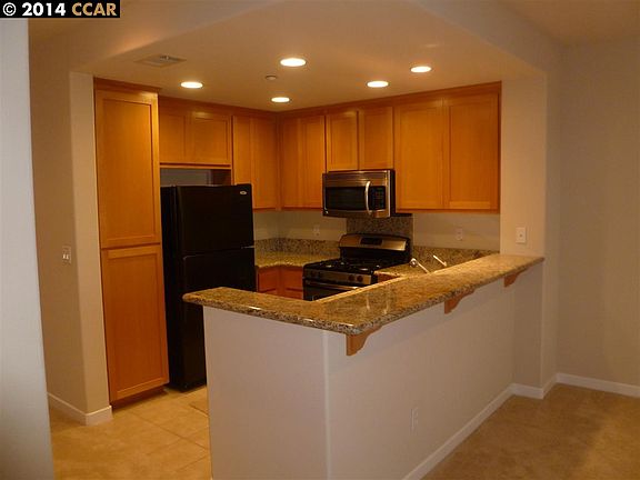 4th image of 110 Portola Pl