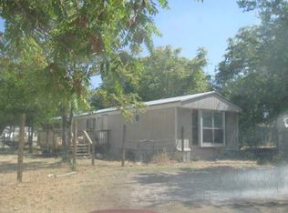 506 E Oak Ave, Comanche, TX 76442