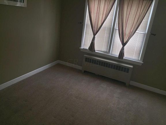 5th image of 714 E Arcadia Ave