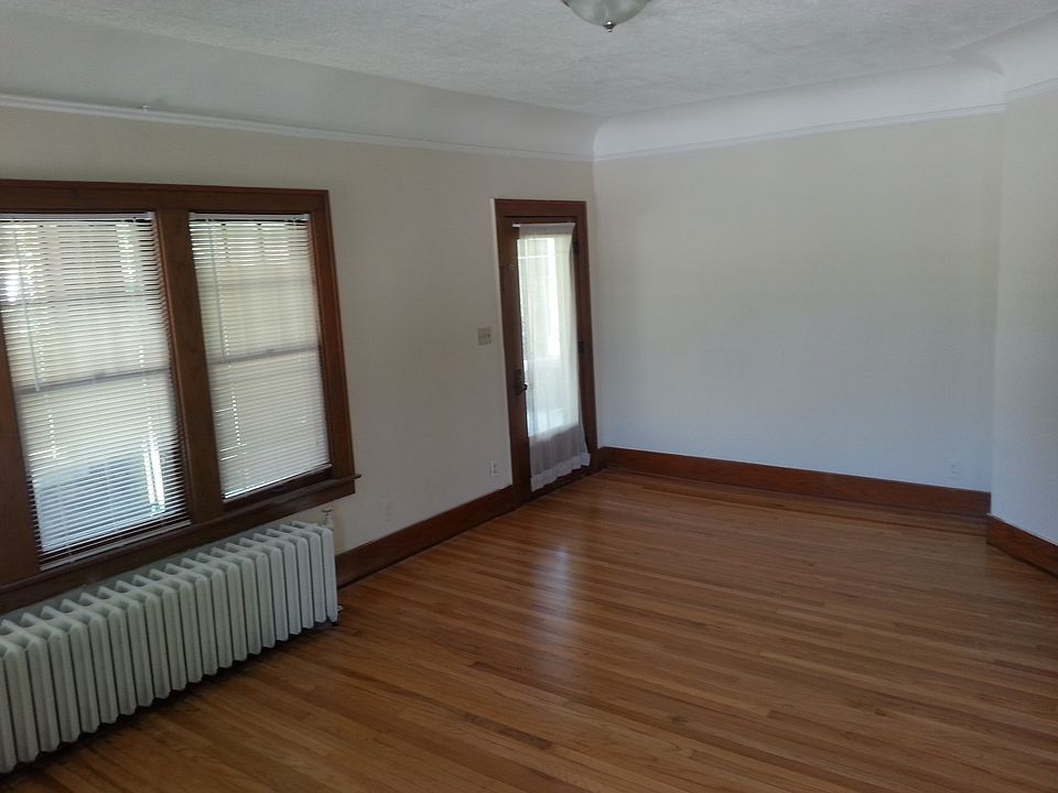 1st image of 502 E Lincoln Ave #1