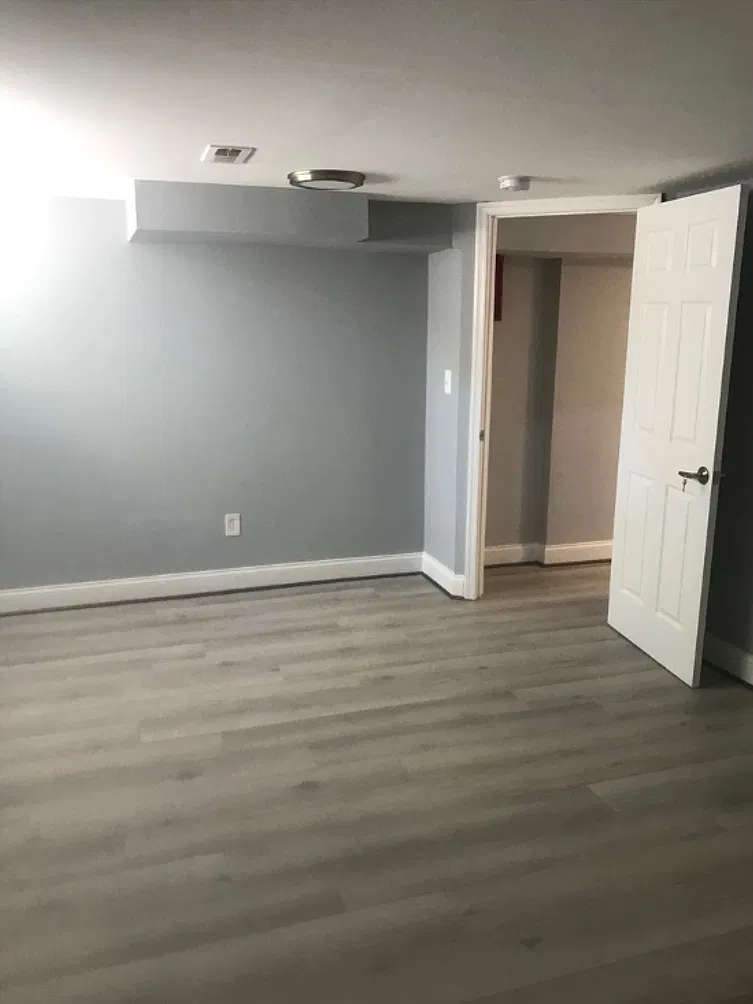 928 Argonne Dr $650 Available (Shared Bath) — Photo 3