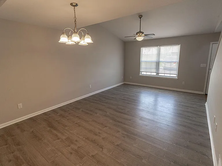 1403 Bodie Dr — Photo 6