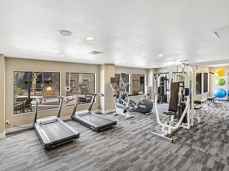 Saddle Ridge — Photo 11