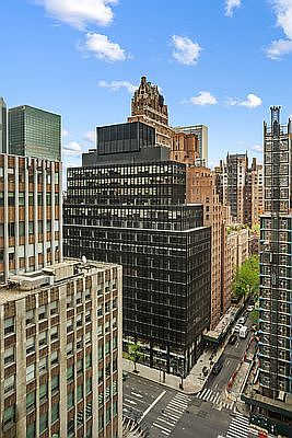 5th image of 235 E 40th St APT 19H
