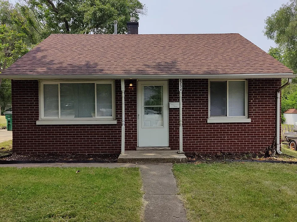 2230 Vanderburg St