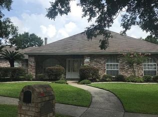 2314 S Lake Blvd, Violet, LA 70092