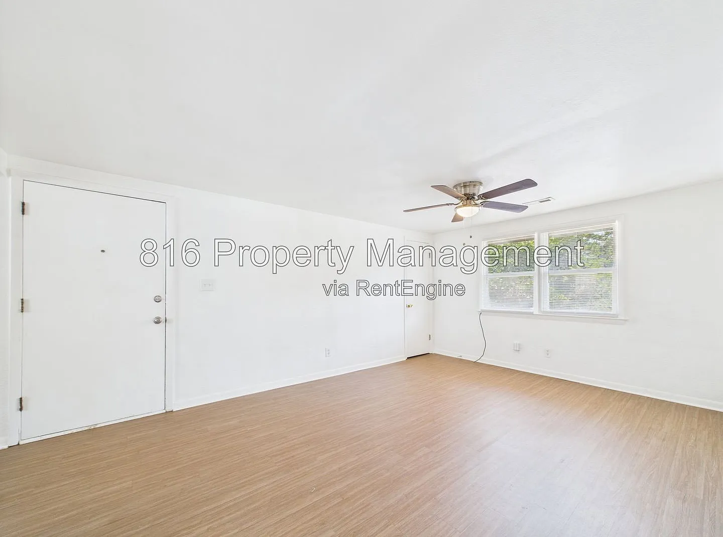 2 bed, 1.0 bath, $850 — Photo 2