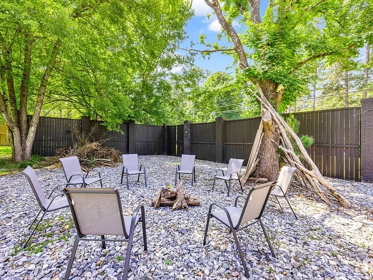 115 Wexford Pl #ID1302851P — Photo 85