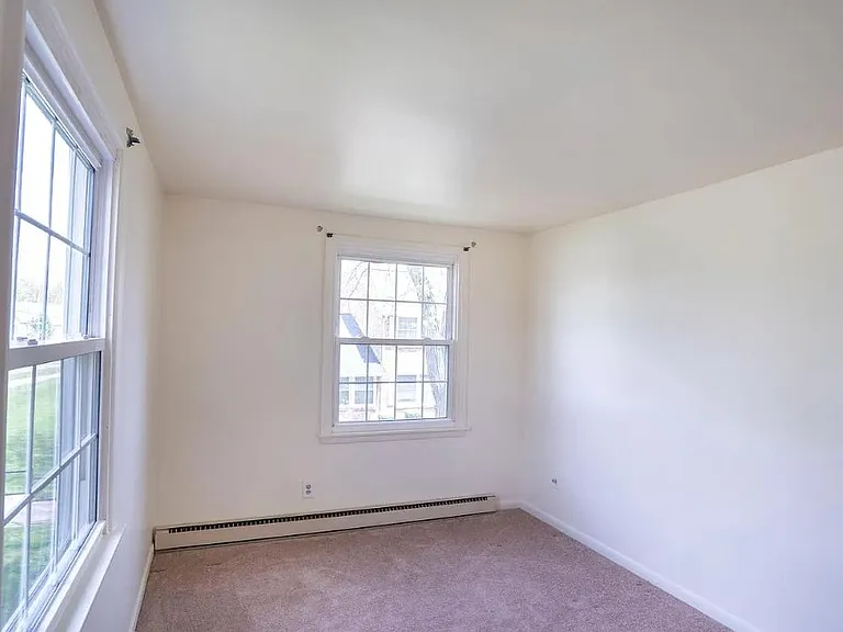 570 Galen Dr — Photo 25