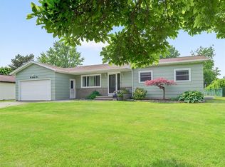 195 Somerworth Dr, Rochester, NY 14626