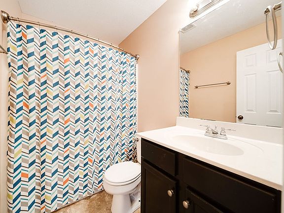 5th image of 959 Russet Dr