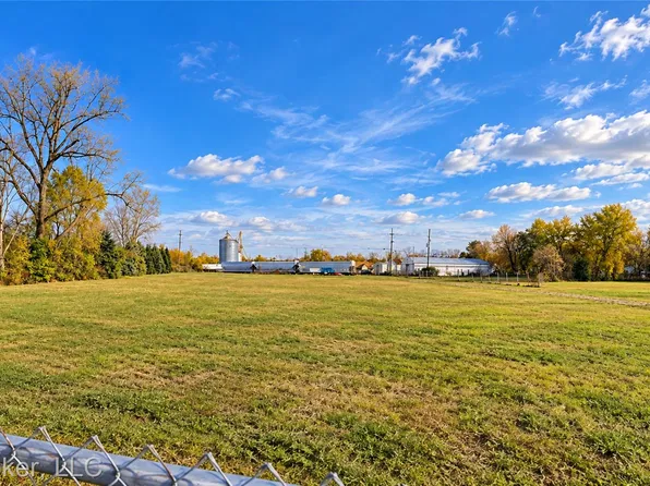 155 S Court St, Lapeer, MI 48446