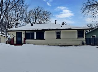 950 Hathaway Ln NE, Fridley, MN 55432