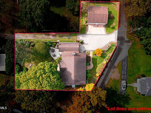 4th image of 428 Grove Ln