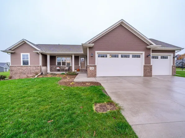 1162 Esther Ann Ln, Hortonville, WI 54944