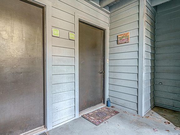 4th image of 120 Sailors Cove Dr Unit 1310