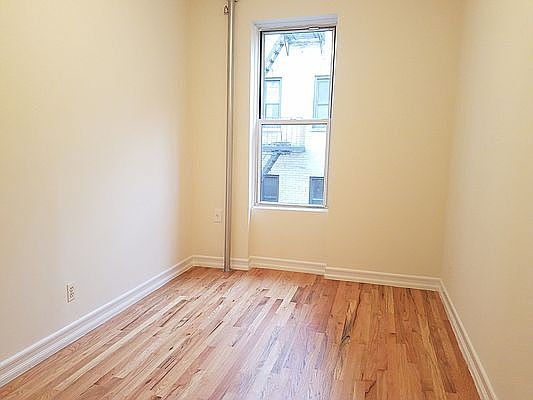 5th image of 517 W 111th St #2N