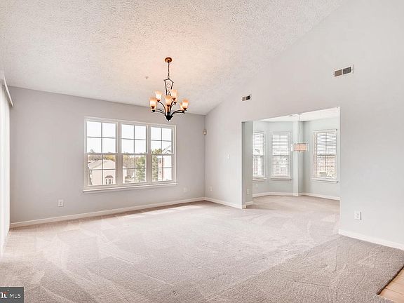 4th image of 205 Burkwood Ct Unit 3A