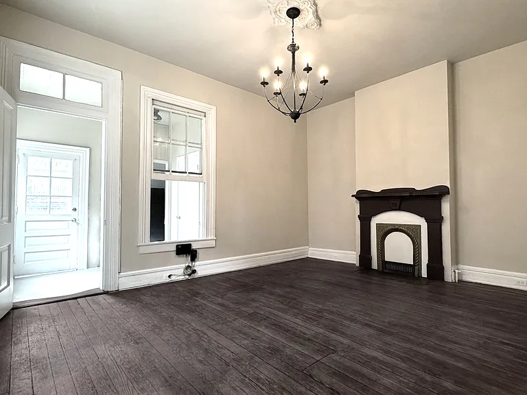 110 N Harrison St — Photo 6