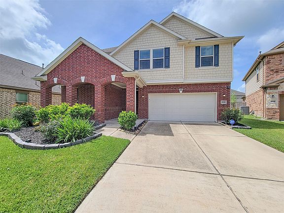 3rd image of 14108 Wedgewood Lakes Ct