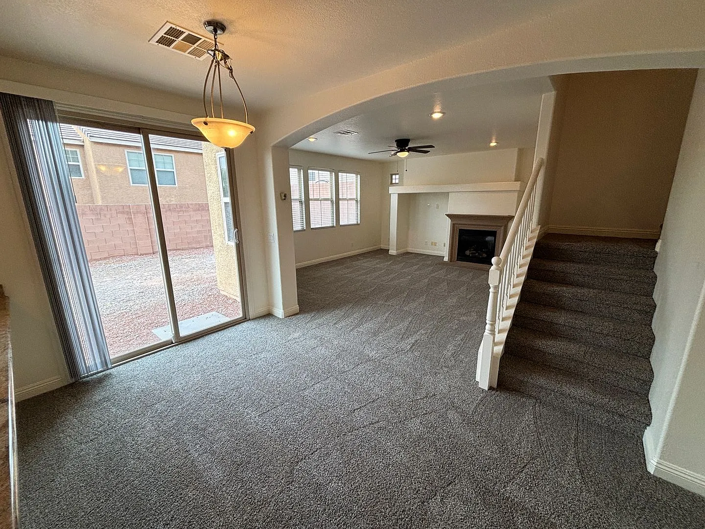 Gorgeous 4Bed/3Bath/2Car residence located in the Desirable Providence Community! — Photo 2